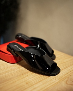 Regina Bottini - Лето - Шлепки